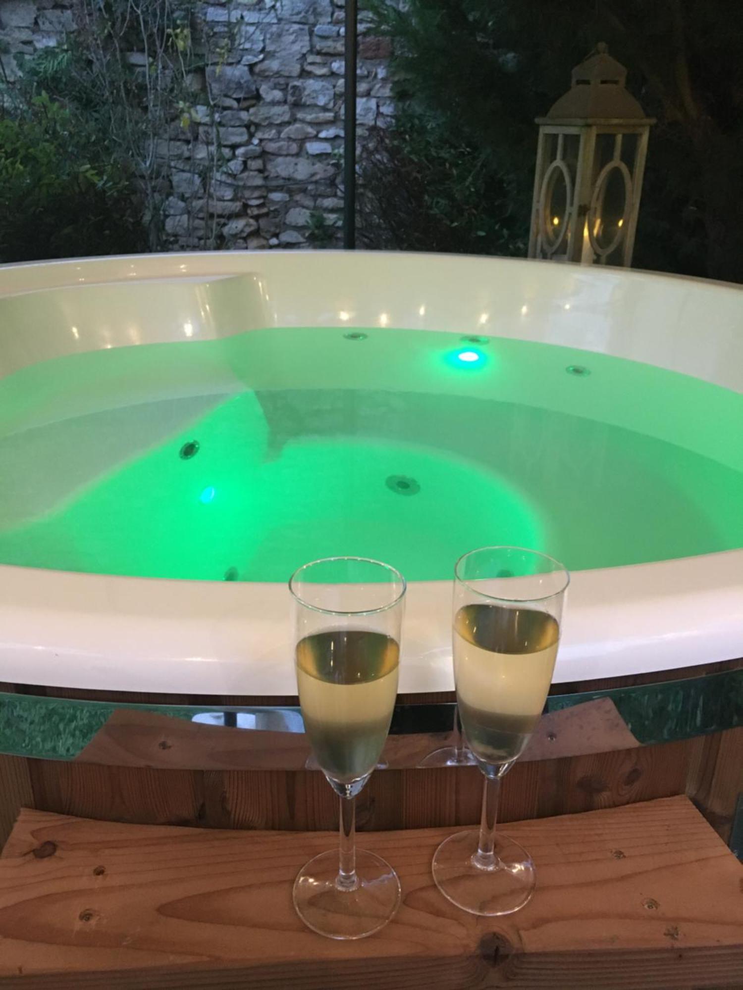 Paradis Fleuri Et Son Bain Nordique Chaussy  Eksteriør billede